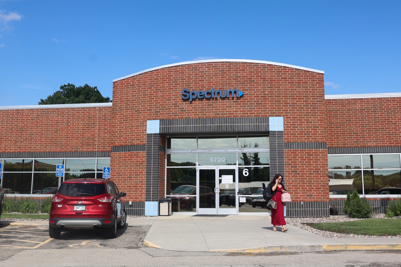 Spectrum To Close Rochester Call Center Possibly Costing Hundreds Of Local Jobs Post Bulletin Rochester Minnesota News Weather Sports