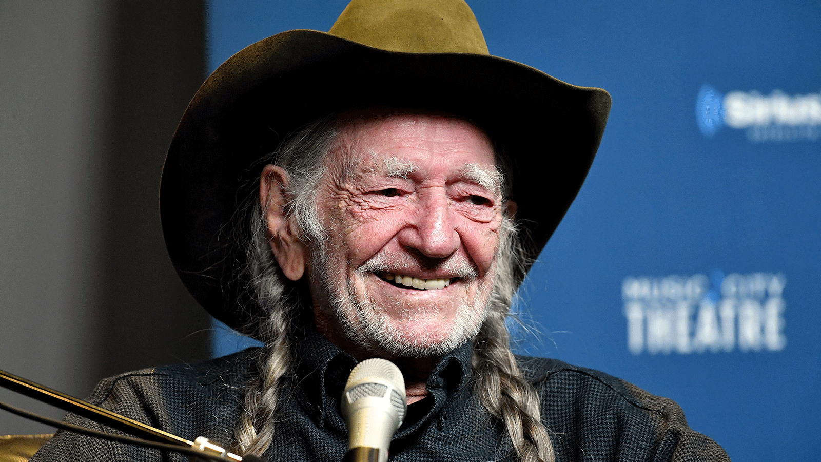 Willie Nelson Plays DJ At His SiriusXM Roadhouse SiriusXM Willie Nelson Plays DJ At His SiriusXM Roadhouse SiriusXM